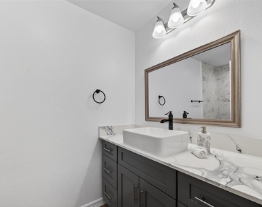 7725 Hoffman Street - Photo Thumbnail 36