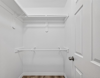 7725 Hoffman Street - Photo Thumbnail 20