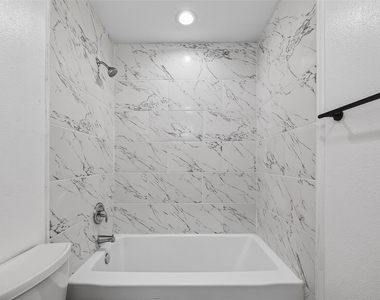 7725 Hoffman Street - Photo Thumbnail 37