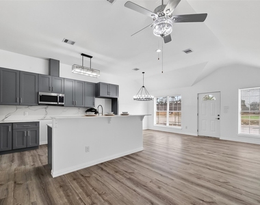 7725 Hoffman Street - Photo Thumbnail 35