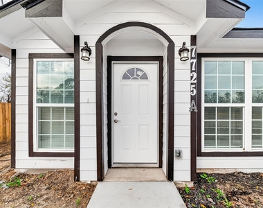7725 Hoffman Street - Photo Thumbnail 26