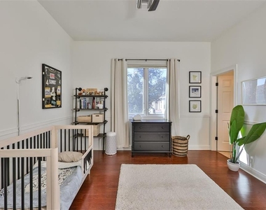 602 Saxony Boulevard - Photo Thumbnail 33