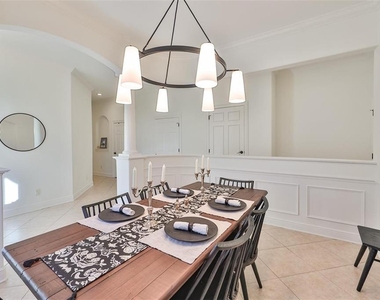 602 Saxony Boulevard - Photo Thumbnail 16