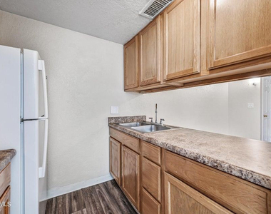 3141 E Cypress Street - Photo Thumbnail 8