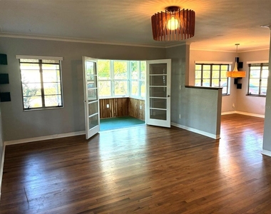 1155 53rd Avenue N - Photo Thumbnail 10