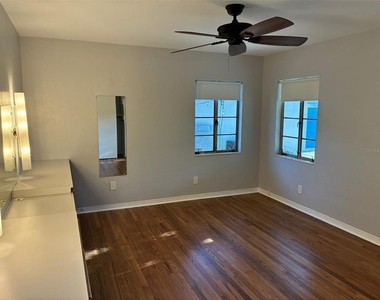 1155 53rd Avenue N - Photo Thumbnail 16