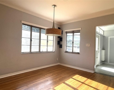1155 53rd Avenue N - Photo Thumbnail 2