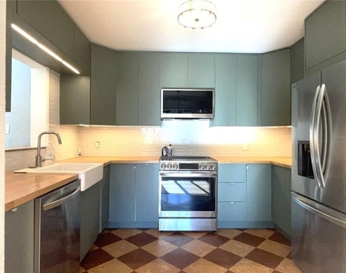 1155 53rd Avenue N - Photo Thumbnail 3