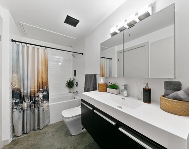 2000 Bagby Street - Photo Thumbnail 14