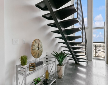 2000 Bagby Street - Photo Thumbnail 19