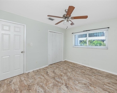 4340 37th Street S - Photo Thumbnail 7