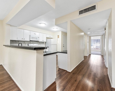 14515 Wunderlich Drive - Photo Thumbnail 15