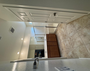36825 N Yellowstone Drive - Photo Thumbnail 8