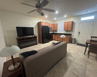 36825 N Yellowstone Drive - Photo Thumbnail 17