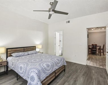 17104 Carrington Park Drive - Photo Thumbnail 14