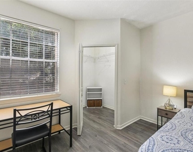 17104 Carrington Park Drive - Photo Thumbnail 15