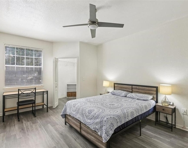 17104 Carrington Park Drive - Photo Thumbnail 16