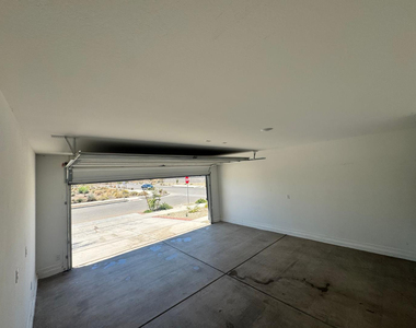 17388 W Country Club Terrace - Photo Thumbnail 8