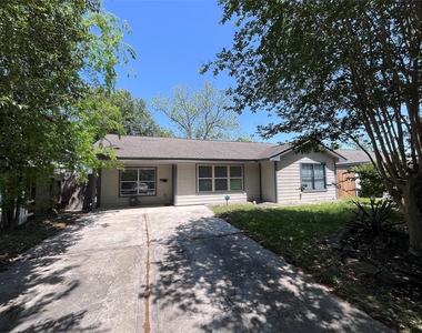 8626 Greiner Drive - Photo Thumbnail 1