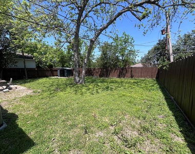 8626 Greiner Drive - Photo Thumbnail 5