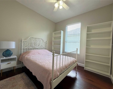 10327 Goldenbrook Way - Photo Thumbnail 17