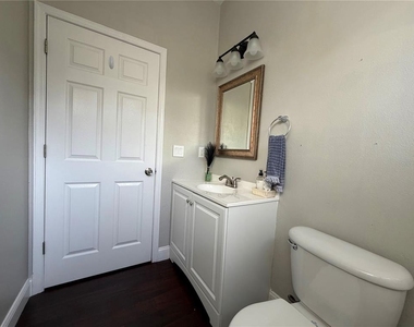10327 Goldenbrook Way - Photo Thumbnail 19