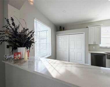 10327 Goldenbrook Way - Photo Thumbnail 5