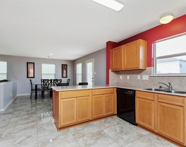 20738 Fair Castle Drive - Photo Thumbnail 17