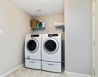 20738 Fair Castle Drive - Photo Thumbnail 20