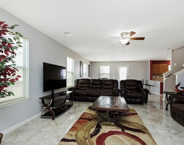 20738 Fair Castle Drive - Photo Thumbnail 5