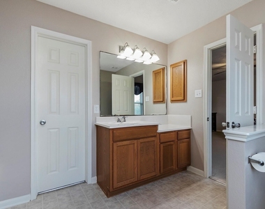20738 Fair Castle Drive - Photo Thumbnail 37