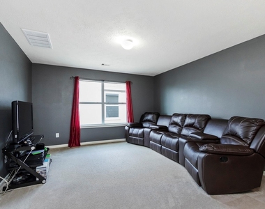 20738 Fair Castle Drive - Photo Thumbnail 28