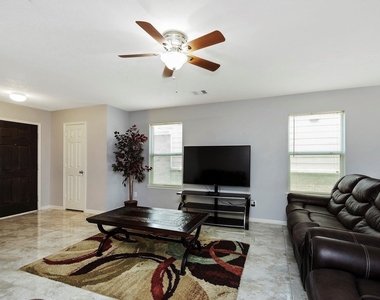 20738 Fair Castle Drive - Photo Thumbnail 8