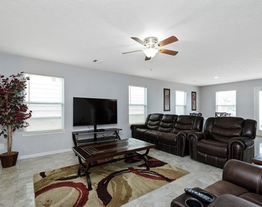 20738 Fair Castle Drive - Photo Thumbnail 7