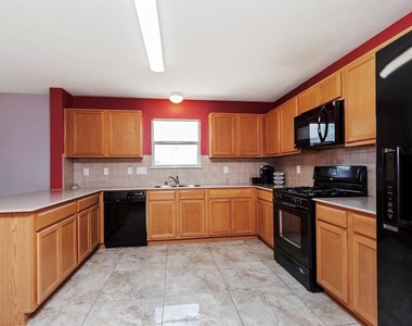 20738 Fair Castle Drive - Photo Thumbnail 16