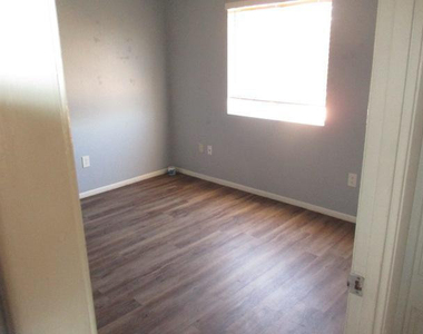6014 S College - Photo Thumbnail 12