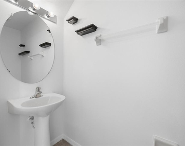 8545 Trail Wind Drive - Photo Thumbnail 14