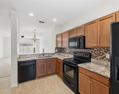 8545 Trail Wind Drive - Photo Thumbnail 5