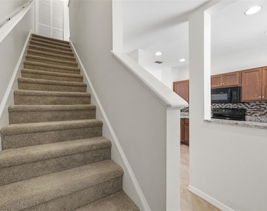 8545 Trail Wind Drive - Photo Thumbnail 15