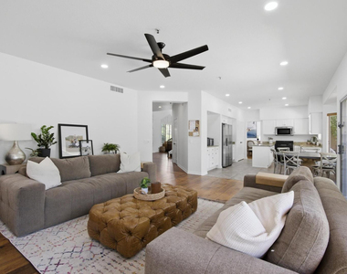 12955 E Mercer Lane - Photo Thumbnail 12