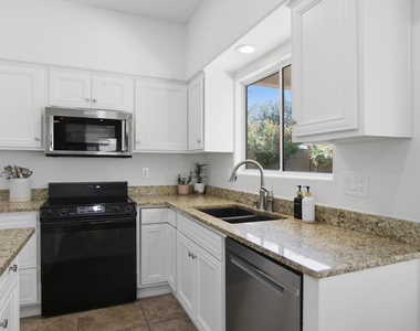 12955 E Mercer Lane - Photo Thumbnail 20