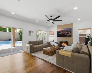 12955 E Mercer Lane - Photo Thumbnail 10