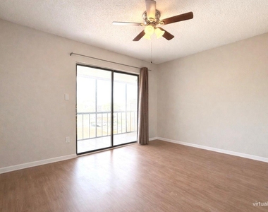 10110 Forum West Drive - Photo Thumbnail 5
