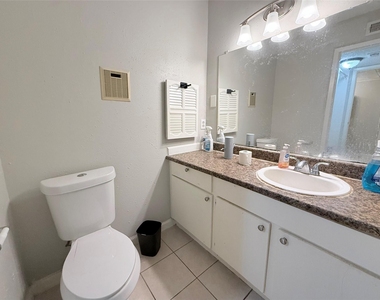 10110 Forum West Drive - Photo Thumbnail 8