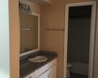 5625 Antoine Drive - Photo Thumbnail 3