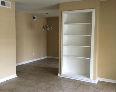 5625 Antoine Drive - Photo Thumbnail 1