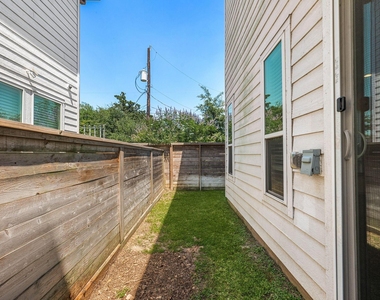 725 N Emile Street - Photo Thumbnail 30