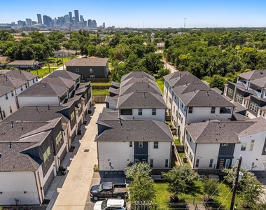 725 N Emile Street - Photo Thumbnail 33