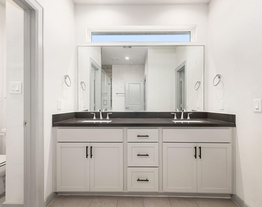 725 N Emile Street - Photo Thumbnail 19