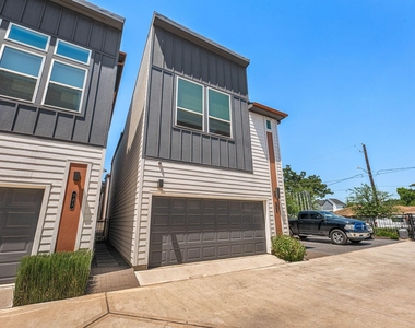 725 N Emile Street - Photo Thumbnail 5
